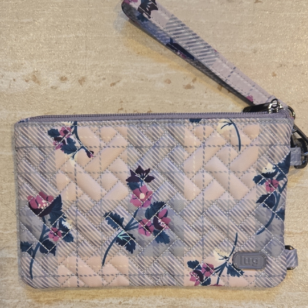 Lug Peekaboo Quilted Floral Wristlet Wallet/Clutch